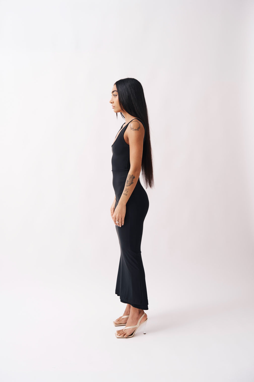 BODYCON 005 - SCOOPNECK